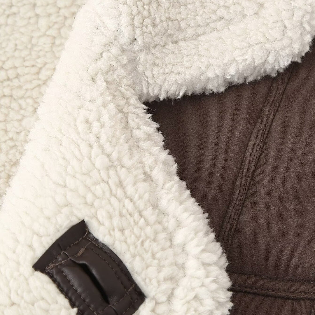 Elegant faux fur jacket for women with foldable collar Lune London