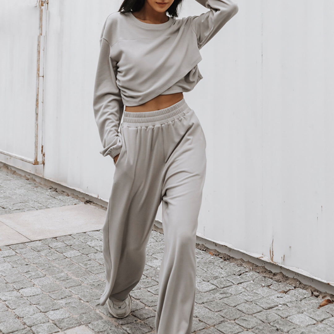 Ladies casual crop-top with wide lounge pants Lune London