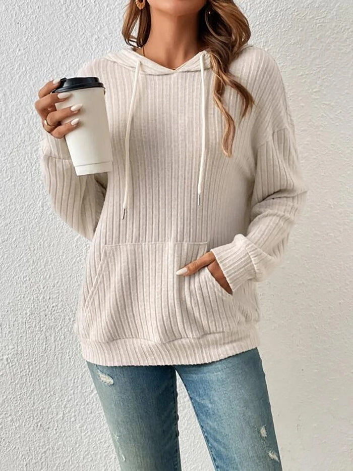 Hooded sweater for women with ribbed structure and kangaroo pocket Lune London