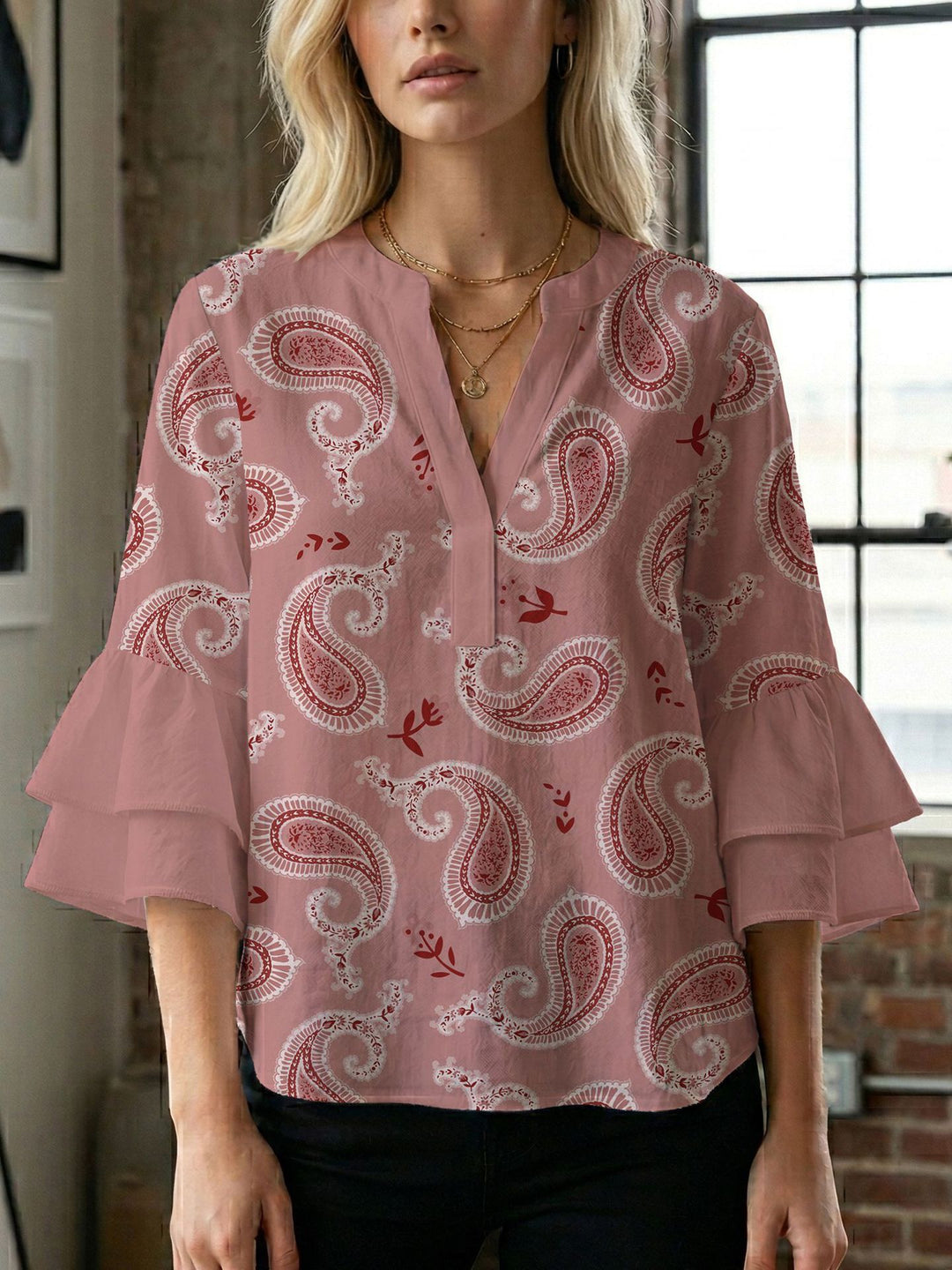 Women's blouse with voluminous wing sleeves and intense leaf pattern Lune London