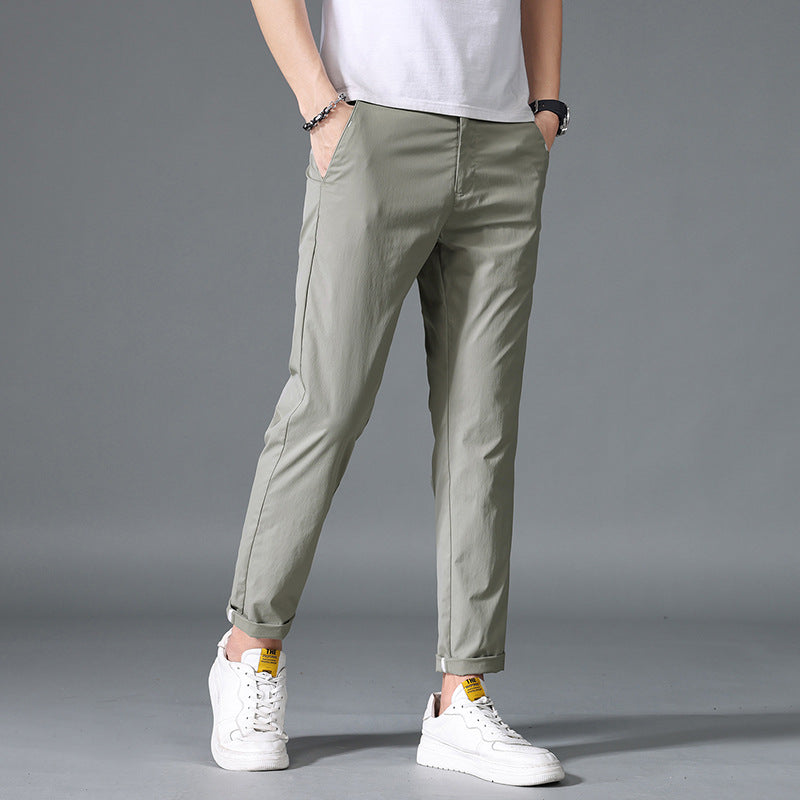 Trendy chino pants for men with elastic waistband and practical pockets Lune London
