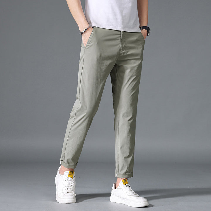 Trendy chino pants for men with elastic waistband and practical pockets Lune London