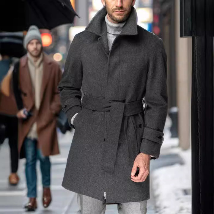 Elegant and fitted trench coat for men in high-quality wool Lune London