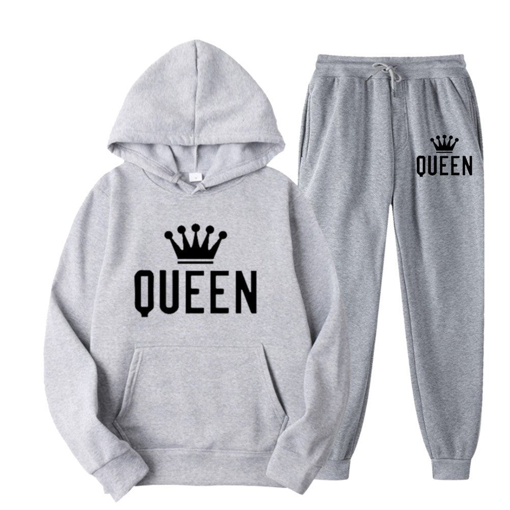 Women’s tracksuit with stylish crown design and loose fit Chic & Stil
