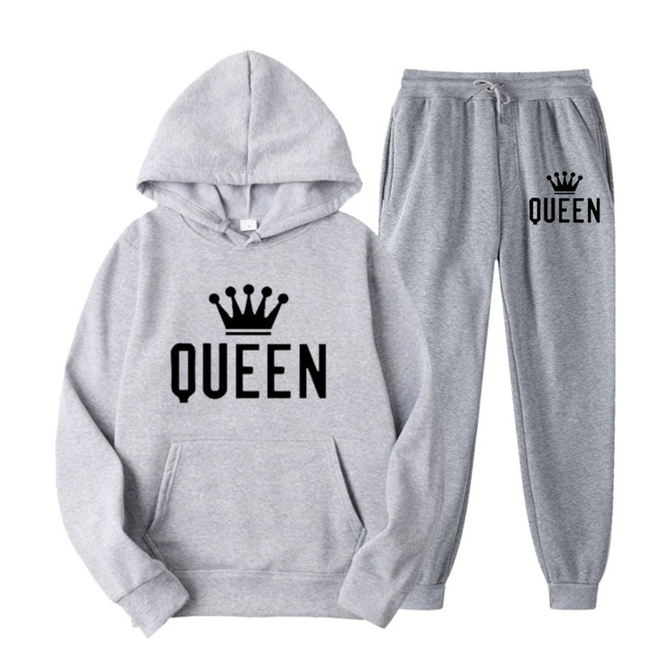 Women’s tracksuit with stylish crown design and loose fit Chic & Stil