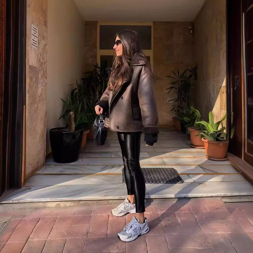 Veste de transition élégante pour femmes avec doublure en teddy doux et poches pratiques Chic & Stil
