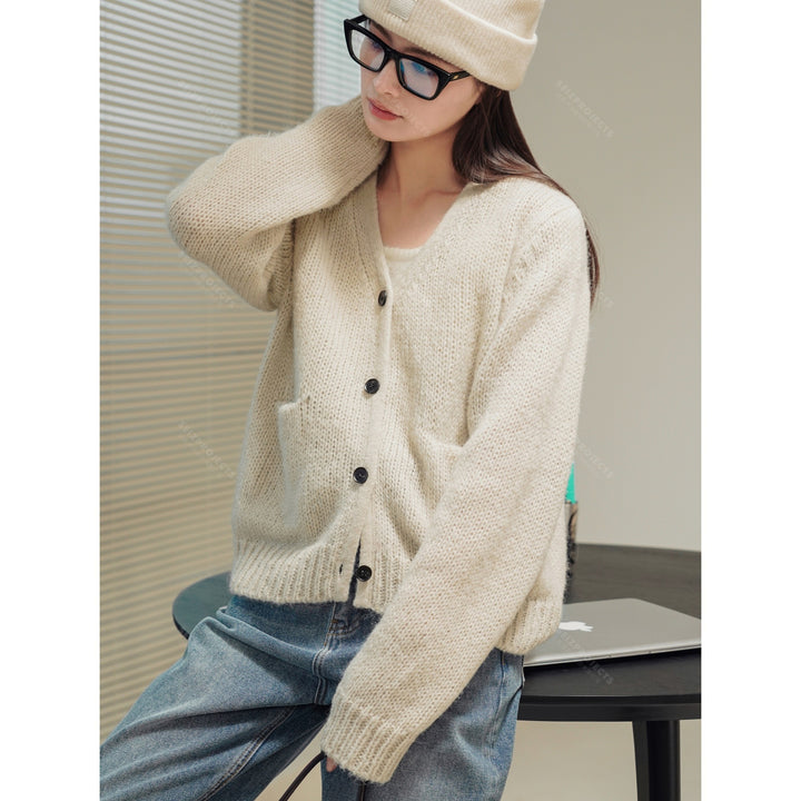 Women's Cozy Chunky Knit Cardigan in Alpaca-Look with V-Neck and Button Placket Amarae
