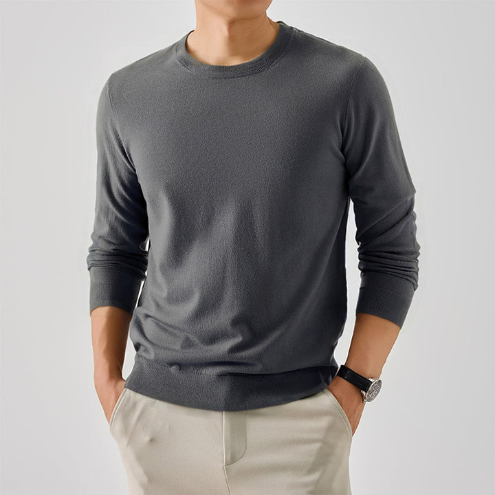 Classic crew neck sweater for men in fine wool Lune London