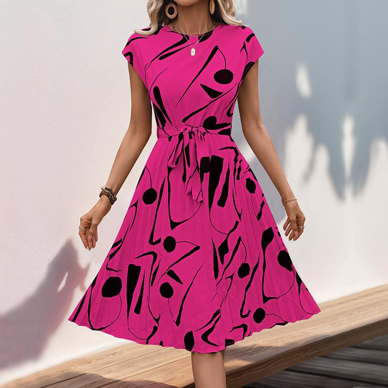 Robe maxi plissée pour femmes avec motif artistique et ceinture à nouer ajustable Chic & Stil