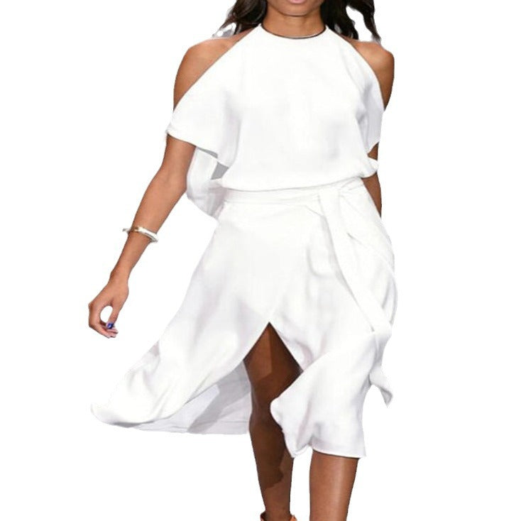 Ladies Elegant and Flowing Maxi Dress with Plunging Neckline and Defined Waist Lune London