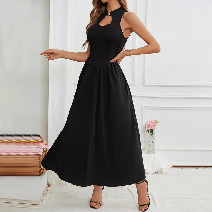 Robe maxi femme avec un col en forme de trou de serrure élégant et une jupe fluide Chic & Stil