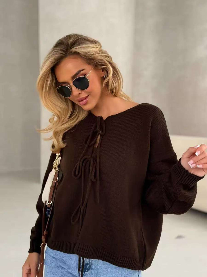 Pull en tricot pour femmes avec un lacet élégant et une coupe confortable Lune London