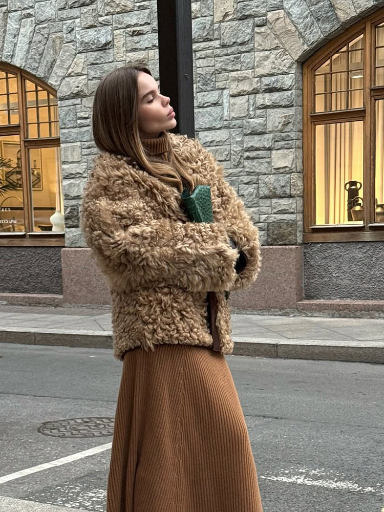 Women's short jacket made of curly teddy faux fur with oversized cut Amarae