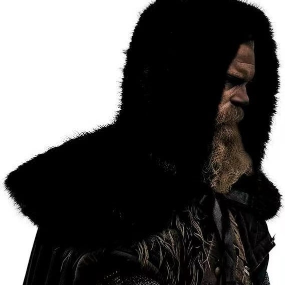 Women's hooded stole made of dense faux fur with tie and shoulder cape Amarae