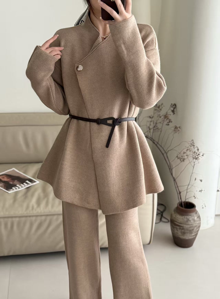 Cardigan Élégant pour Femmes avec Design Sur Mesure et Ceinture Chic & Stil