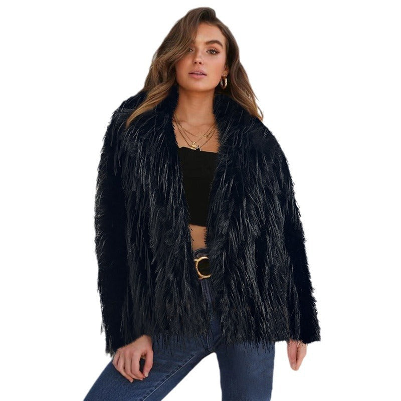Ladies Elegant Faux Fur Blazer with Wide Lapels Lune London