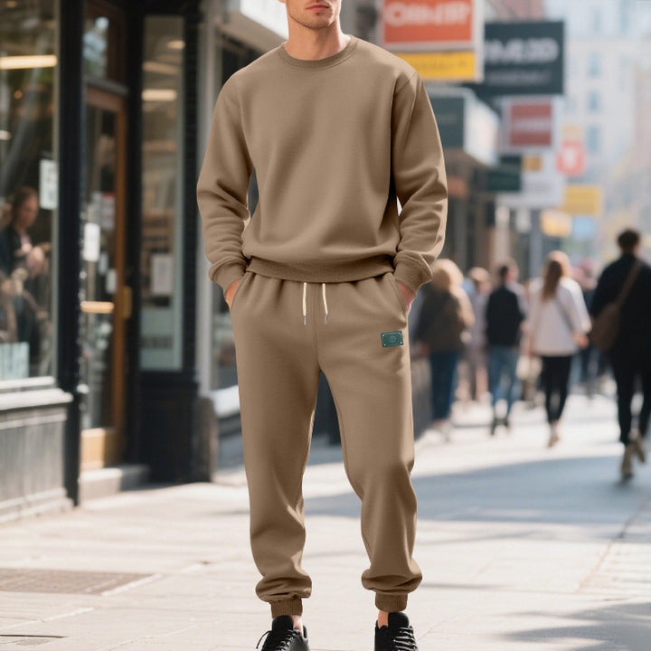 Casual sporty set for men with round neck and elastic waistband Lune London