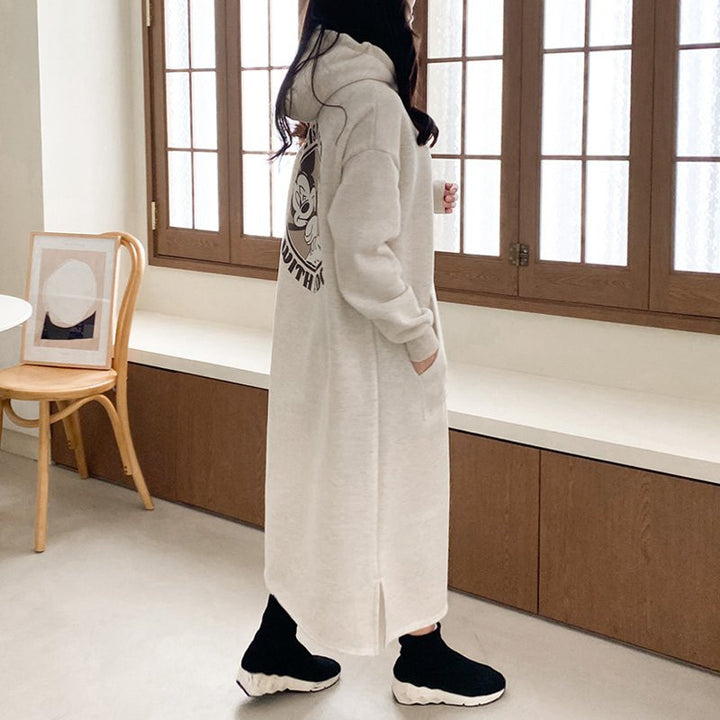 Women’s Cozy Hoodie Dress with large print and comfortable fit Chic & Stil