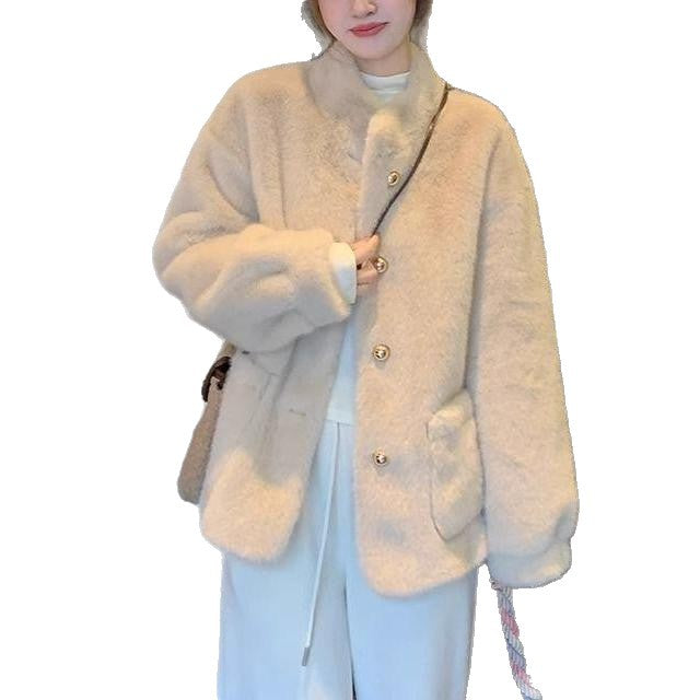 Veste en peluche pour femmes avec des boutons dorés Chic & Stil