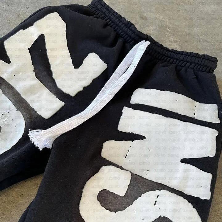 Women's sweatpants with large eye-catching logo print Chic & Stil