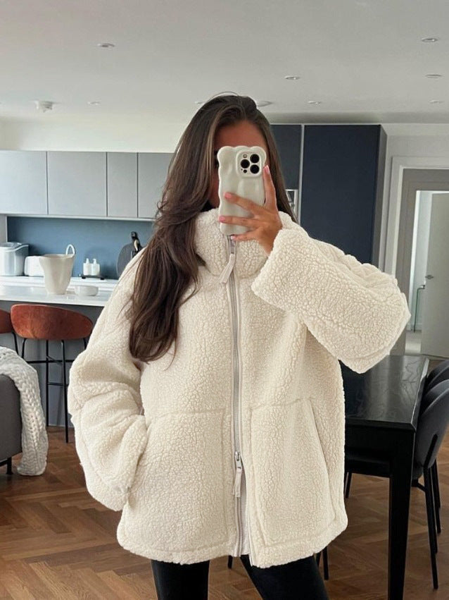 Fleece jacket for women with stand-up collar and practical pockets Lune London