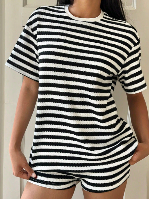 Casual striped t-shirt for women with a high-quality structure Lune London
