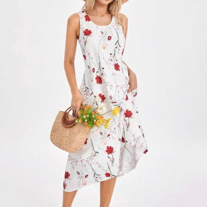 Summer dress for women with a trendy leopard pattern and practical pockets Lune London
