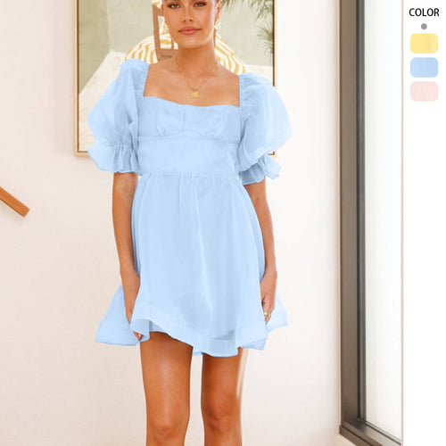 Women's mini dress with voluminous puff sleeves and sweetheart neckline
