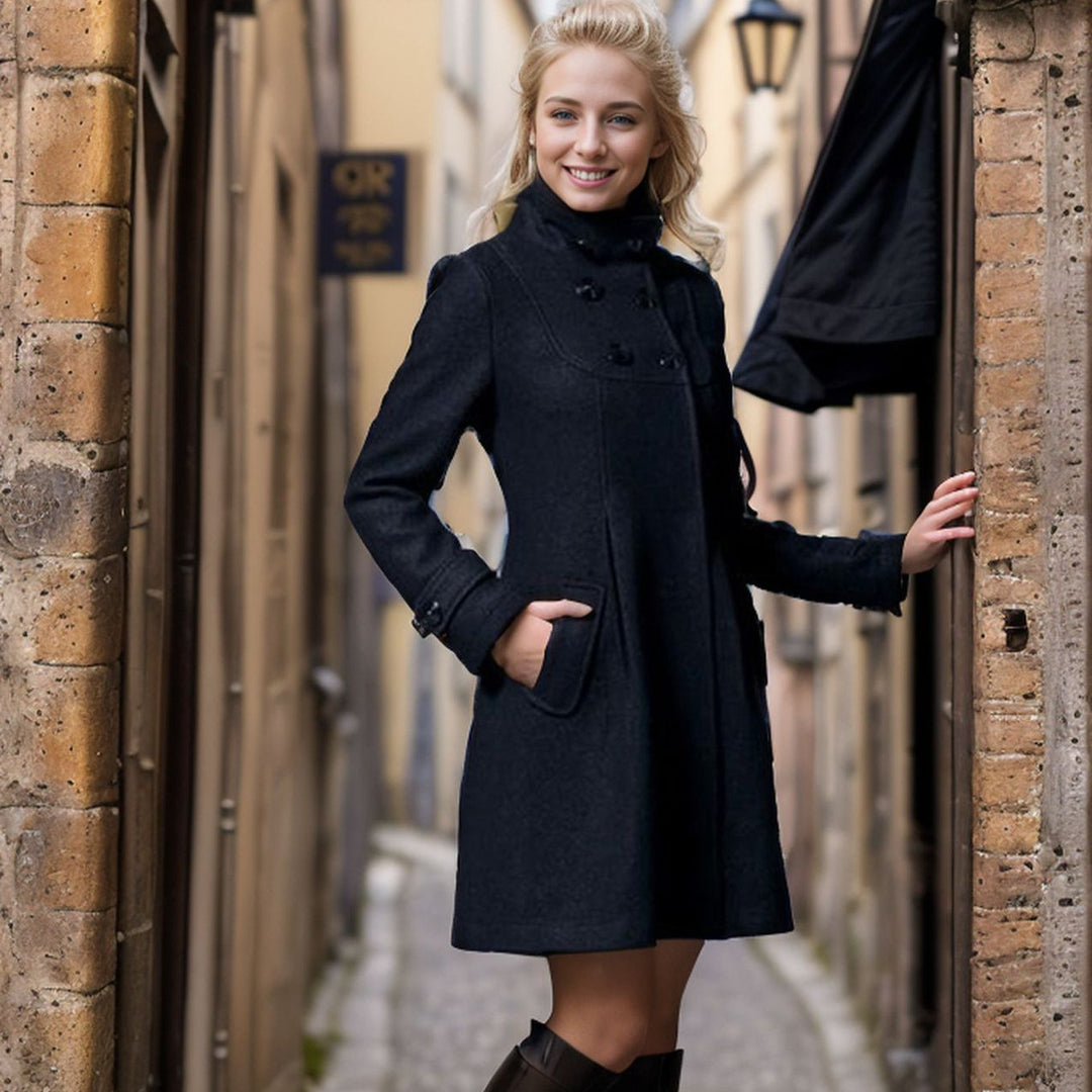 Stylish trench coat for women with hood and practical pockets Lune London