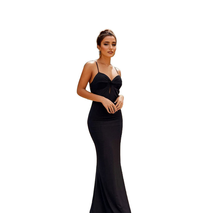 Robe maxi élégante pour femmes avec décolleté en V profond et coupe ajustée Chic & Stil