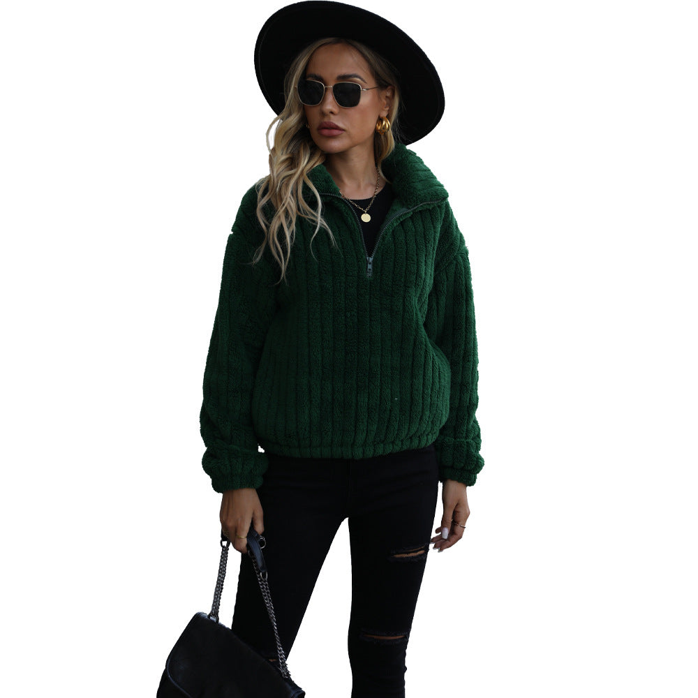 Fleece pullover for women in a casual chic style
