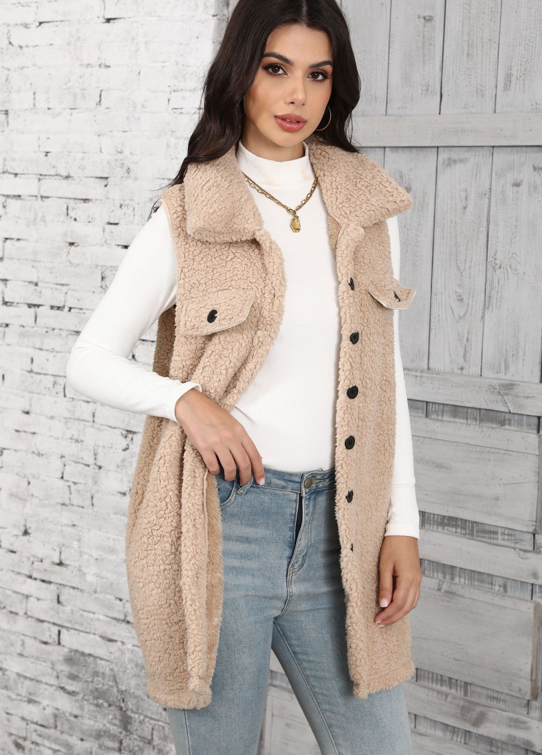 Ladies Comfortable Plush Jacket with Patch Pockets and Stylish Chic Collar