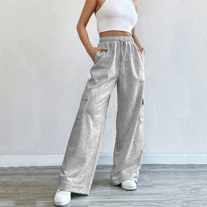Wide-leg cargo pants for women with elastic waist Chic & Stil