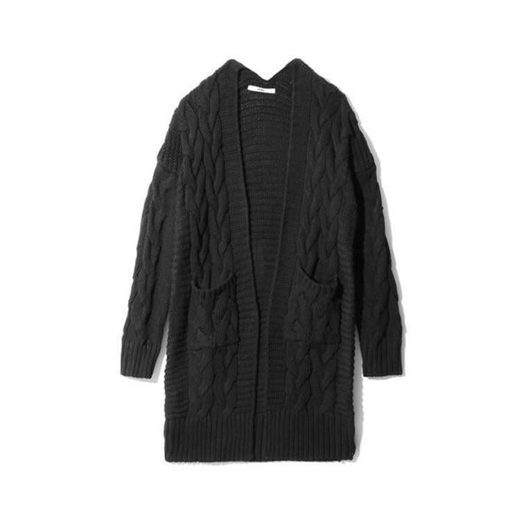 Ladies cardigan with thick braid pattern and pockets Lune London