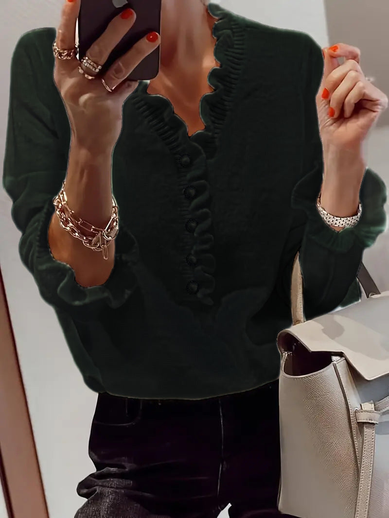 Blouse pour femmes avec un design de volants fluides et patte de boutonnage Chic & Stil