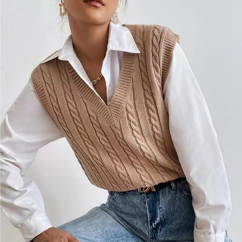 Knitted vest for women with V-neck and twisted pattern Amarae