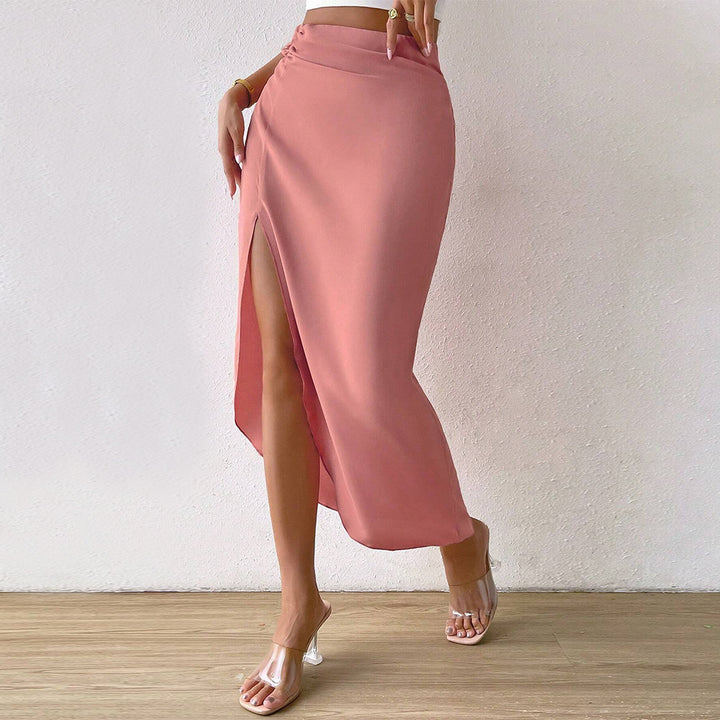 Elegant midi skirt for women with high slit and gathers on the sides Chic & Stil