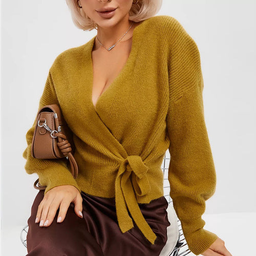 Cardigan enveloppant pour femme en tricot doux avec un élégant col en V et une ceinture à nouer Chic & Stil