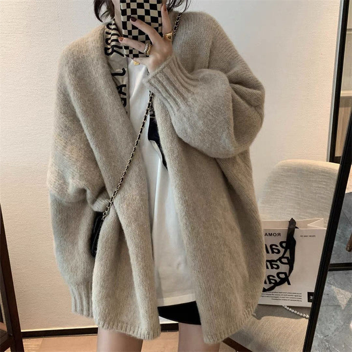 Ladies oversized and soft knit cardigan with open front Lune London