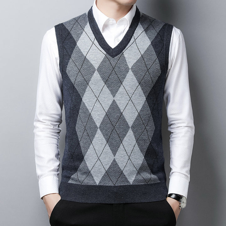 Elegant argyle knit vest for men Lune London