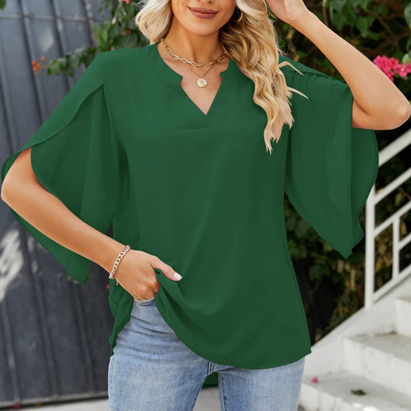Comfortable women's blouse with wide sleeves and a V-neck Lune London