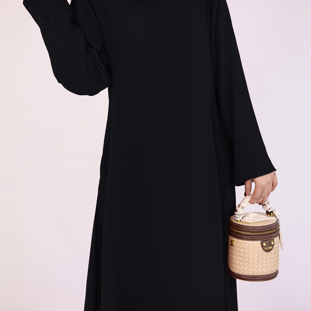 Maxi dress for women with an elegant cut and wide play Lune London