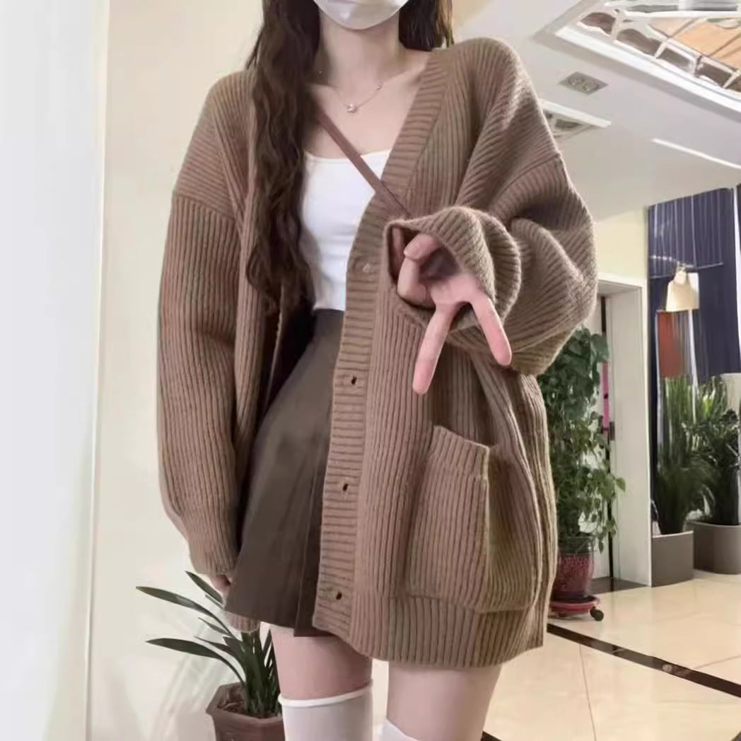 Chunky knit sweater for women with large pockets and relaxed fit Lune London
