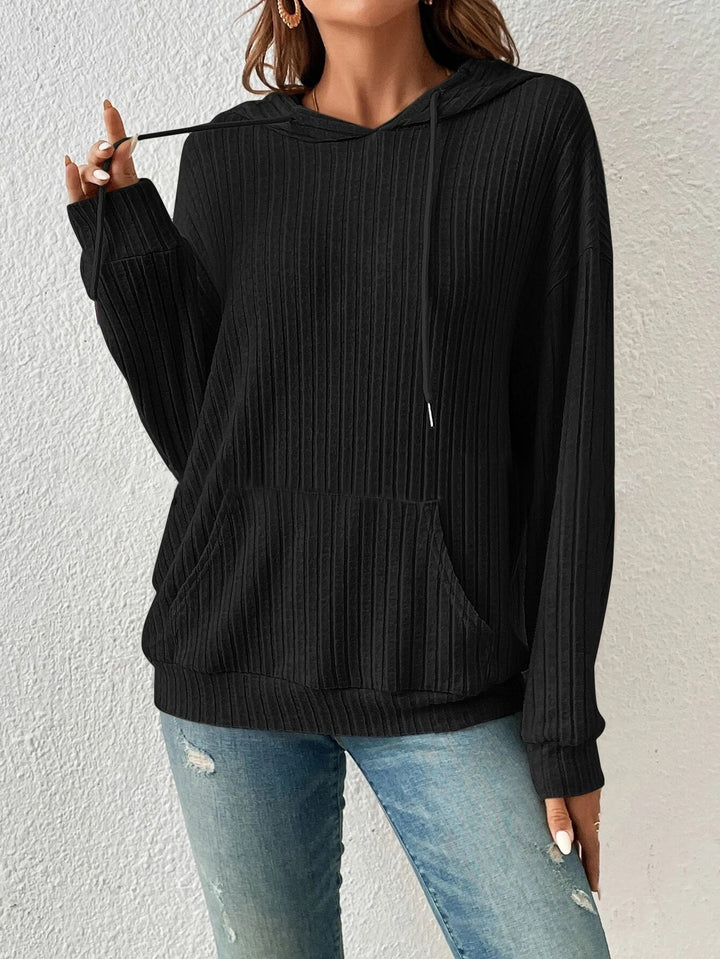 Women casual hoodie sweatshirt with ribbed structure and practical kangaroo pocket Lune London