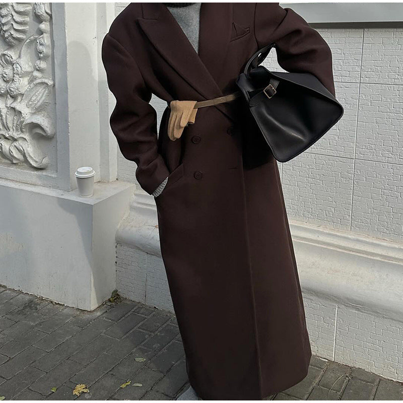 Oversized women’s coat jacket with double row of buttons and wide shoulders Lune London