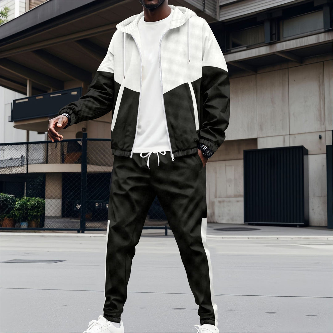 Men's sports set with contrasting fabric textures and practical pockets Lune London