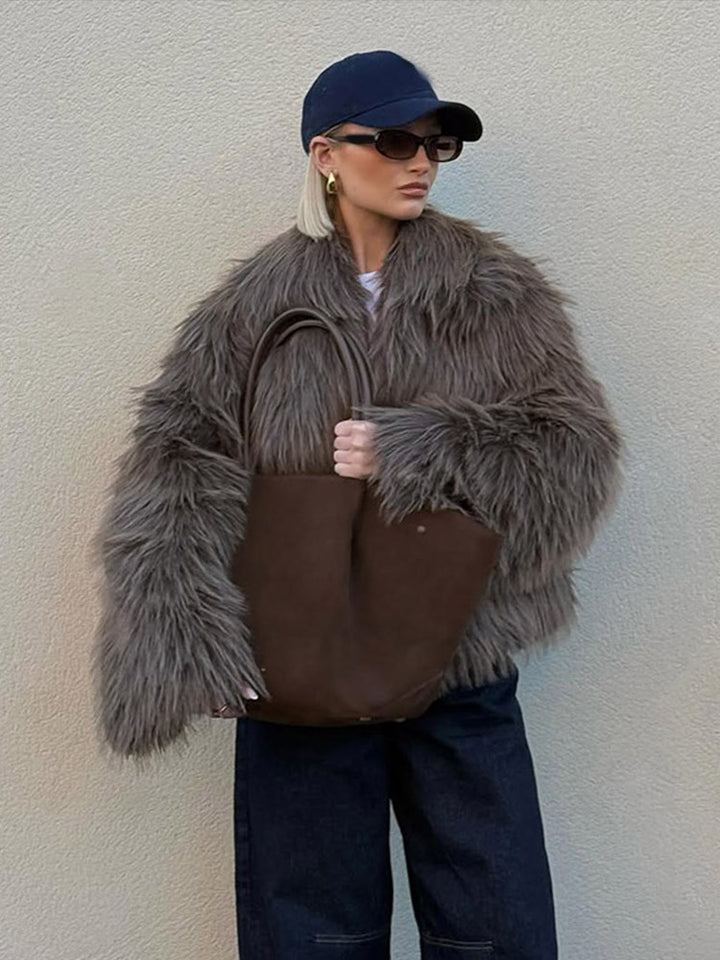 Women's Oversized Short Jacket made of Synthetic Fur in Shaggy Look with Voluminous Shawl Collar Amarae