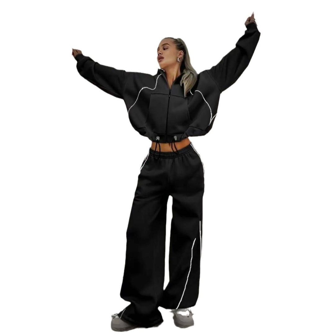 Women Urban Oversized Tracksuit with great comfort and reflective details Lune London