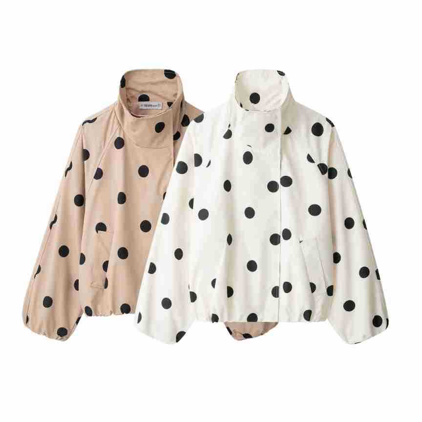 Women's short jacket in cape style with stand-up collar and balloon sleeves Amarae