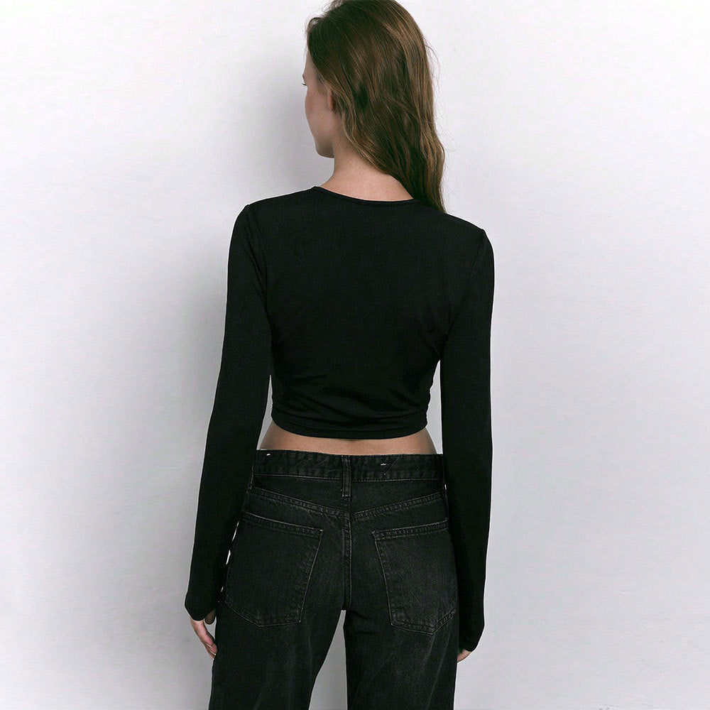 Chemise femme à manches longues cropped avec des découpes tendance et des détails de bague décoratifs Chic & Stil